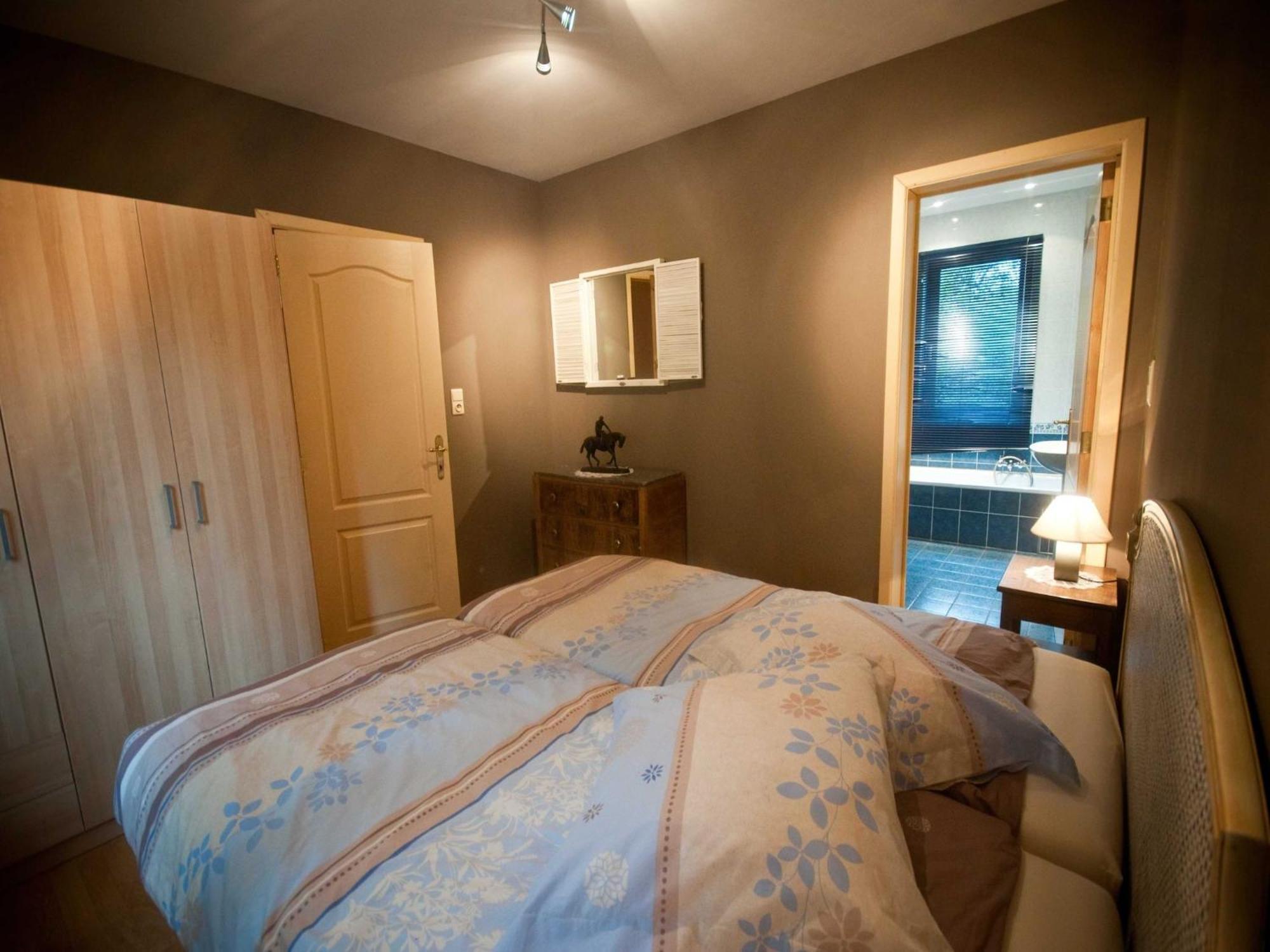 Modern Holiday Home In Stavelot With Fireplace מראה חיצוני תמונה