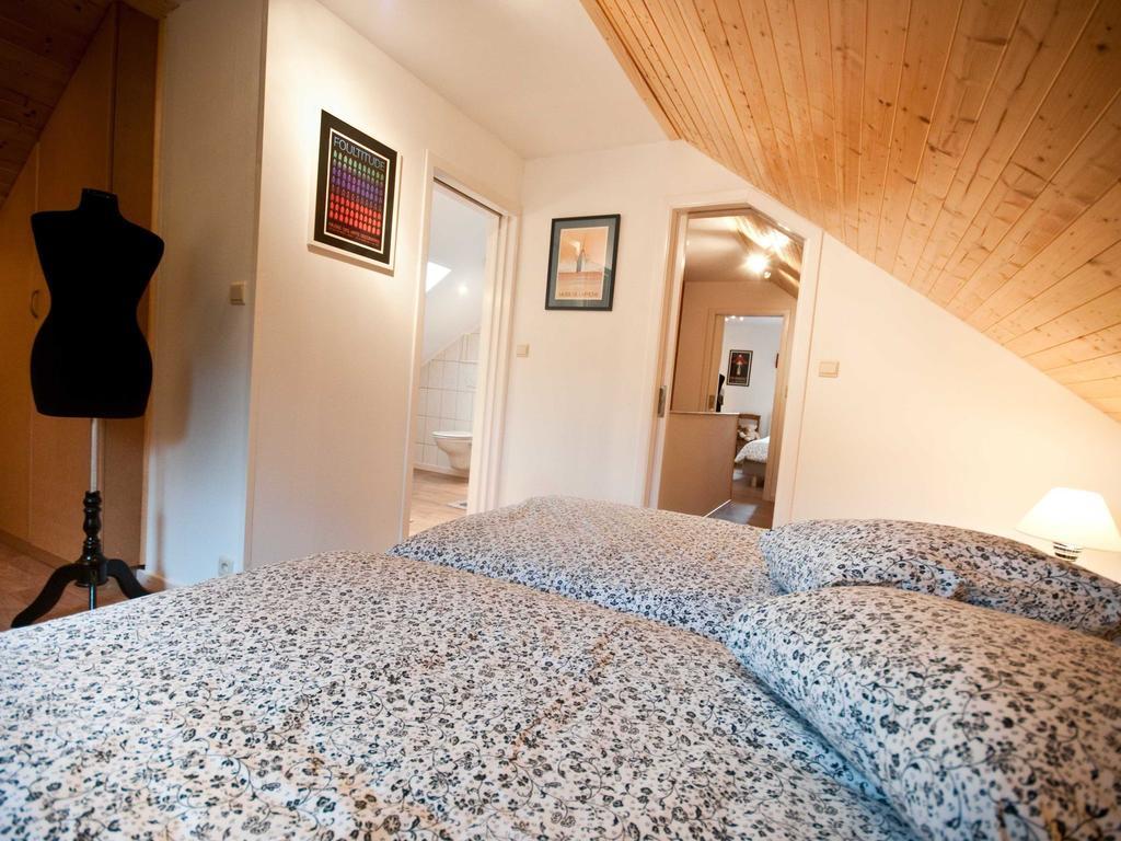 Modern Holiday Home In Stavelot With Fireplace חדר תמונה