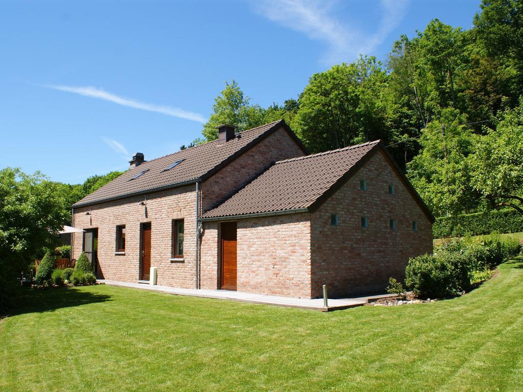 Modern Holiday Home In Stavelot With Fireplace מראה חיצוני תמונה