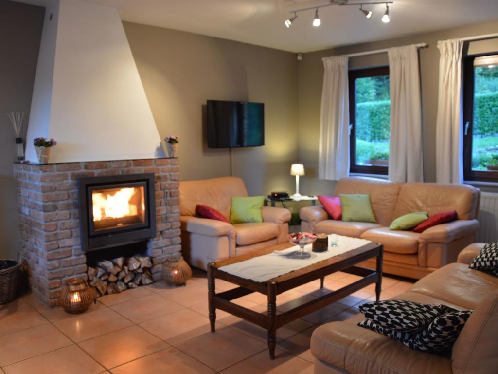 Modern Holiday Home In Stavelot With Fireplace מראה חיצוני תמונה
