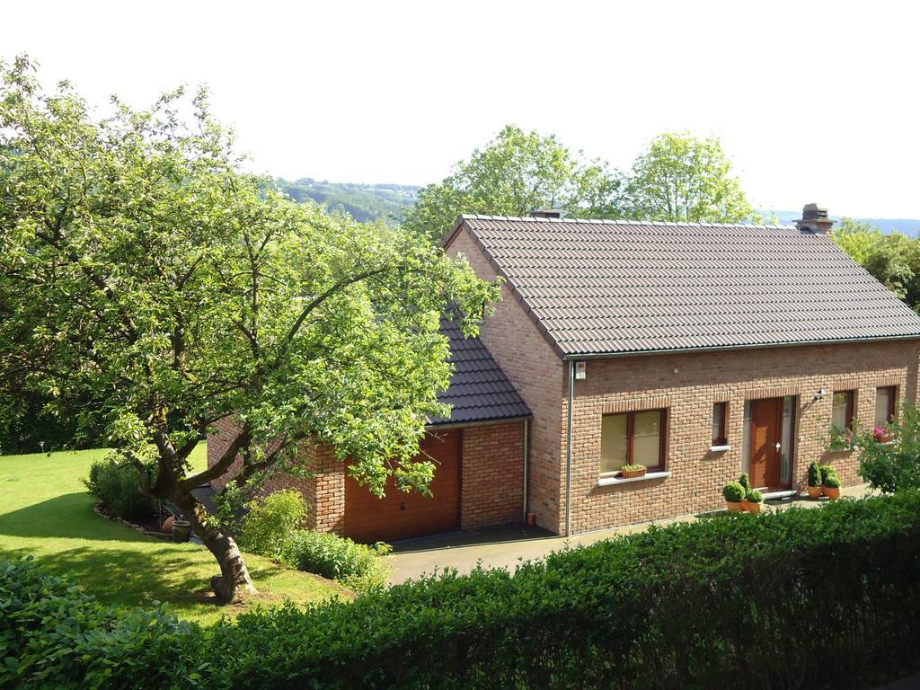 Modern Holiday Home In Stavelot With Fireplace מראה חיצוני תמונה
